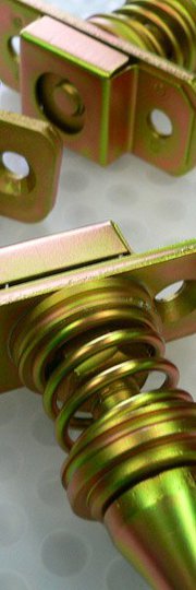 亜鉛メッキ加工 | めっき加工一覧 | 三和メッキ工業株式会社